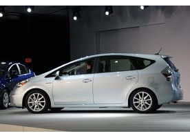 PRIUS V PLUS 5P (2011-2015)