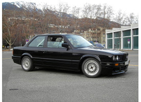 BMW SERIE 3 E30 COUPE...